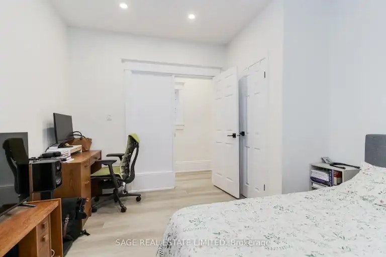 37 Rusholme Road, Toronto, ON, M6J 3H3 - 4