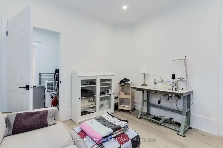 37 Rusholme Road, Toronto, ON, M6J 3H3 - 6