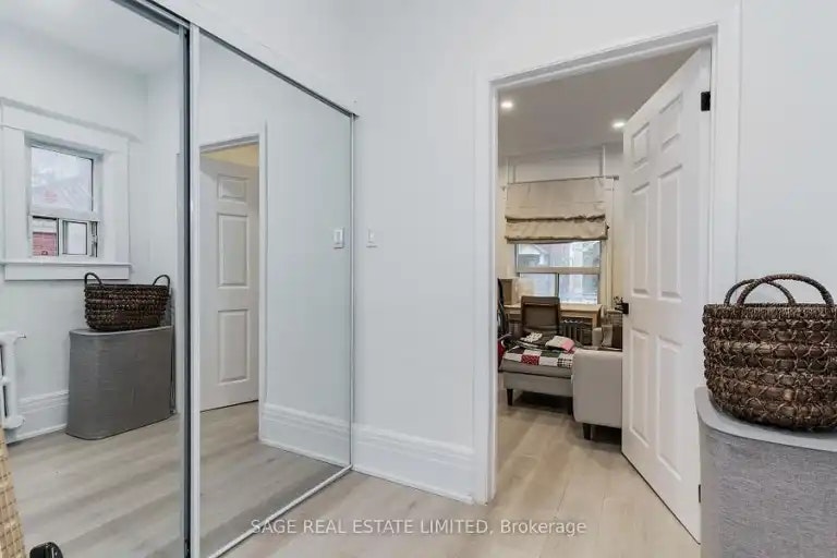 37 Rusholme Road, Toronto, ON, M6J 3H3