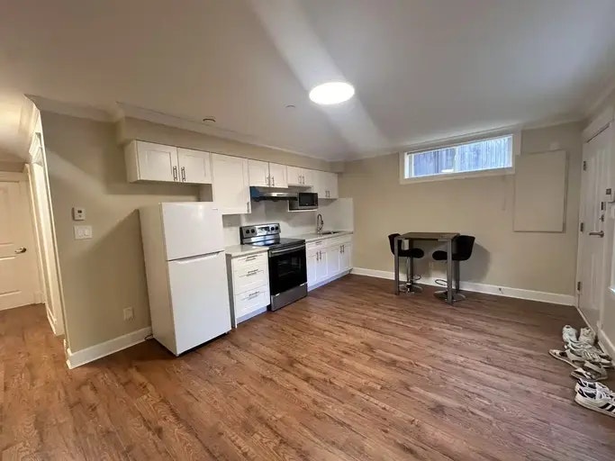 3580 West 19th Avenue, Vancouver, BC, V6S 1C4 - 2
