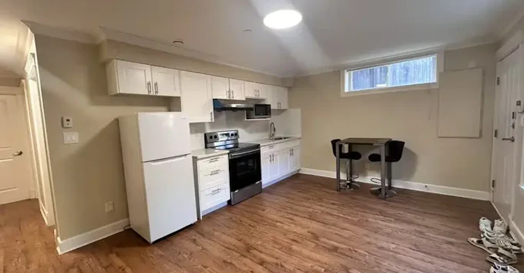 3580 West 19th Avenue, Vancouver, BC, V6S 1C4 - 2