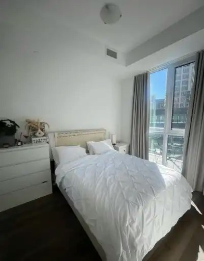 38 Iannuzzi Street, Toronto, ON, M5V 0S2 - 6
