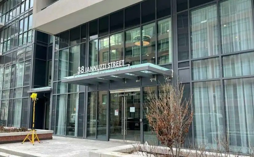 38 Iannuzzi Street, Toronto, ON, M5V 0S2 - 2