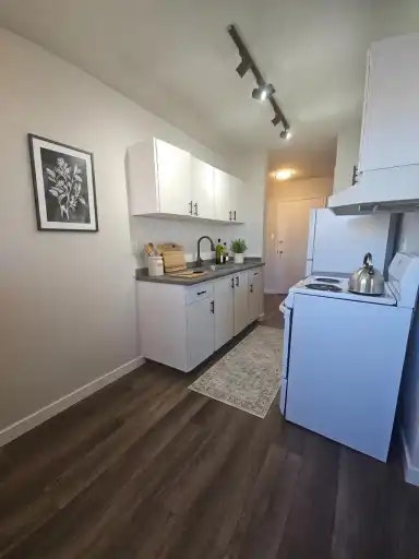 9560 163 Street Northwest, Edmonton, AB, T5P 3M7 - 2