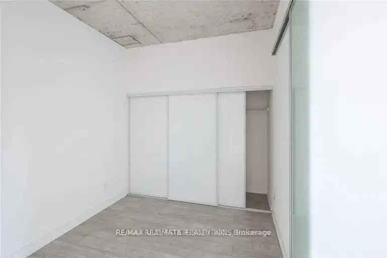 15 Baseball Place, Toronto, ON, M4M 0E6 - 7