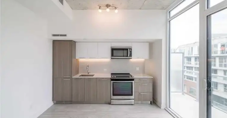 15 Baseball Place, Toronto, ON, M4M 0E6 - 5