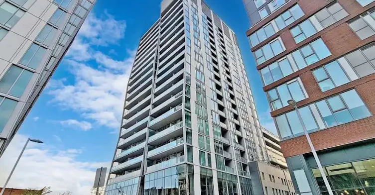 15 Baseball Place, Toronto, ON, M4M 0E6 - 4