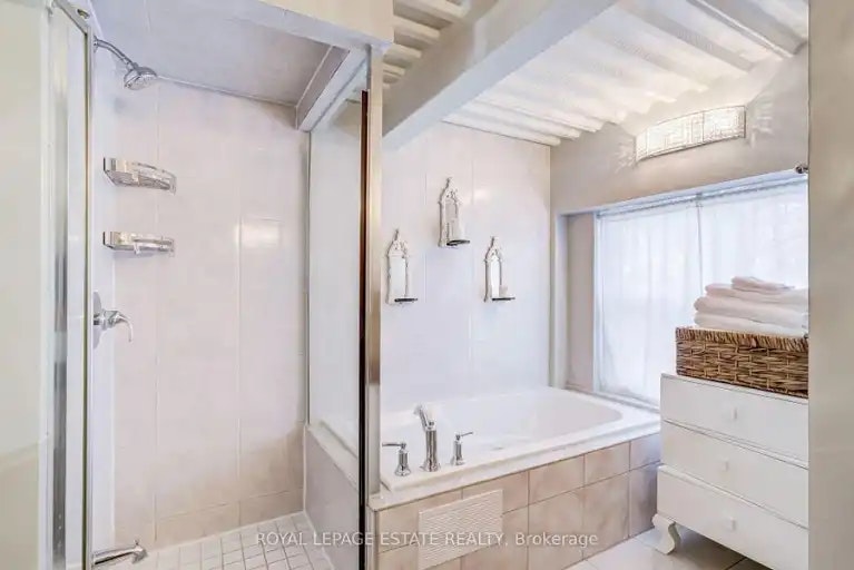 517 Kingston Road, Toronto, ON, M4L 1V5 - 2