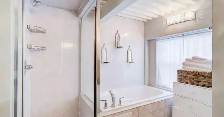 517 Kingston Road, Toronto, ON, M4L 1V5 - 2