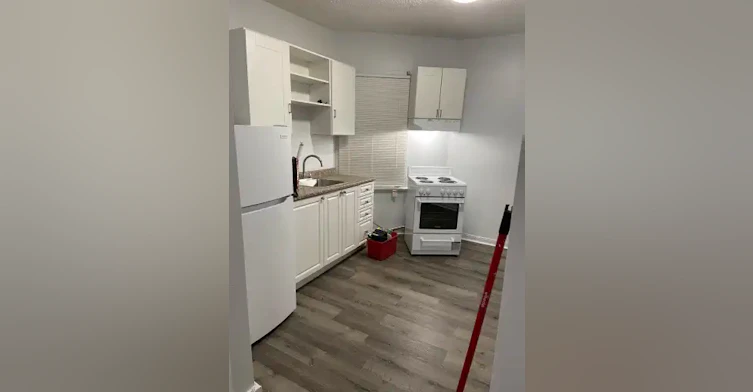 551 Bloor Street West, Toronto, ON, M5S 1Y6 - 2