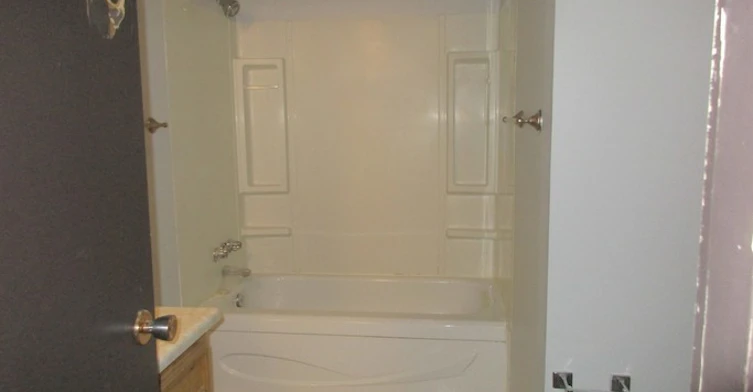 6220 172 Street Northwest, Edmonton, AB, T5T 3R4 - 9