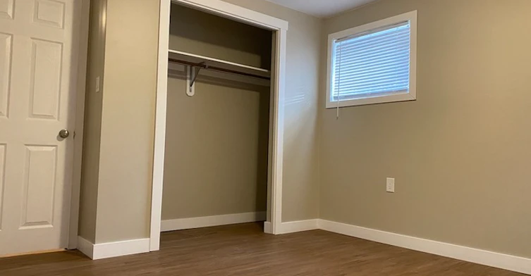 1212 26 Street Southeast, Calgary, AB, T2A 0X7 - 8
