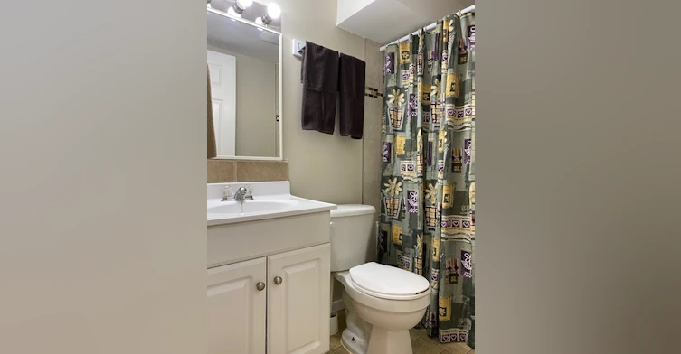 1212 26 Street Southeast, Calgary, AB, T2A 0X7 - 7
