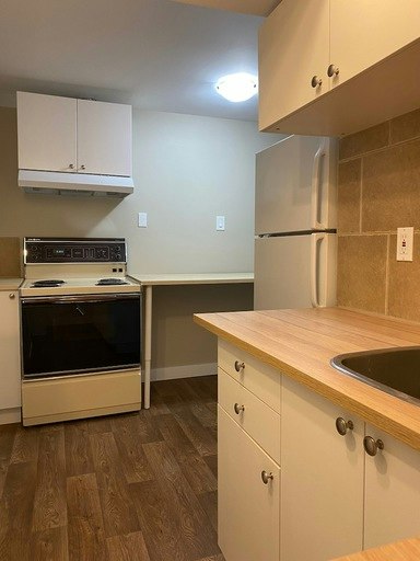 1212 26 Street Southeast, Calgary, AB, T2A 0X7 - 5