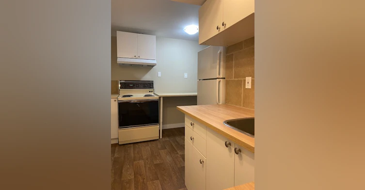 1212 26 Street Southeast, Calgary, AB, T2A 0X7 - 5