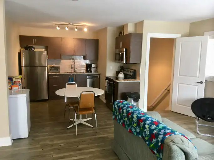 225 Blackburn Avenue, Ottawa, ON, K1N 8A9 - 5