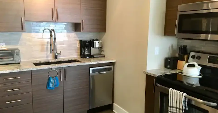 225 Blackburn Avenue, Ottawa, ON, K1N 8A9 - 7