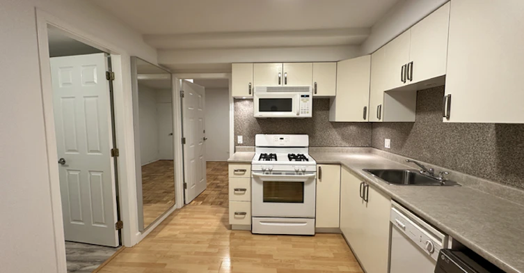 3755 Cambie Street, Vancouver, BC, V5Z 2X4 - 3