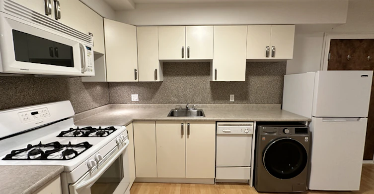 3755 Cambie Street, Vancouver, BC, V5Z 2X4 - 4