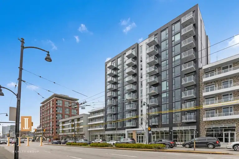 2729 Kingsway, Vancouver, BC, V5R 4S9