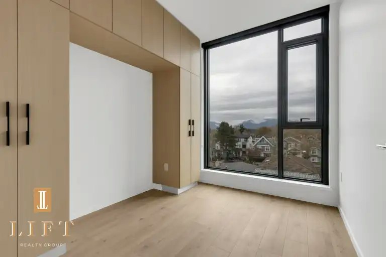 2729 Kingsway, Vancouver, BC, V5R 4S9 - 10