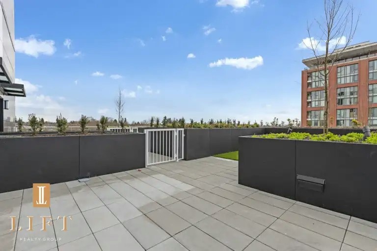 2729 Kingsway, Vancouver, BC, V5R 4S9 - 4