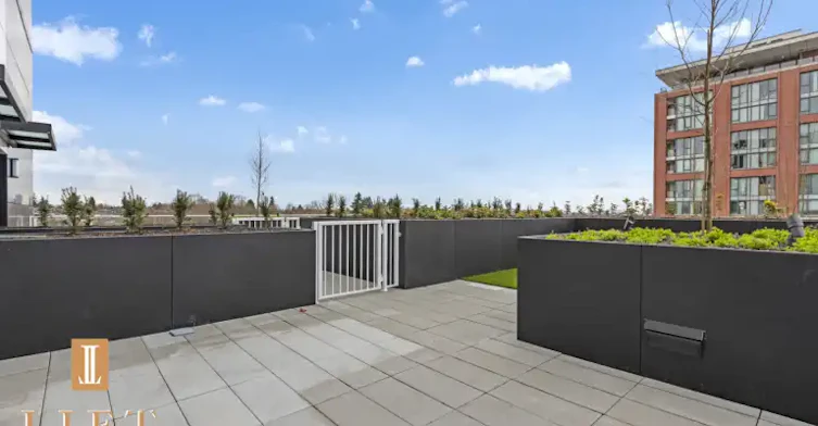2729 Kingsway, Vancouver, BC, V5R 4S9 - 4