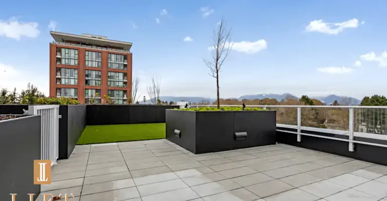 2729 Kingsway, Vancouver, BC, V5R 4S9 - 3