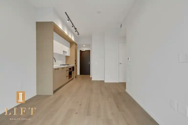 2729 Kingsway, Vancouver, BC, V5R 4S9 - 7
