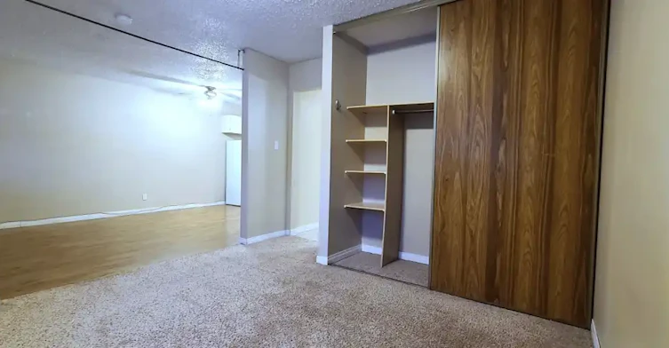 5812 57 Avenue, Red Deer, AB, T4N 4S4 - 8