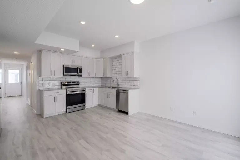 4094 Chappelle Green Southwest, Edmonton, AB, T6W 4M6 - 5