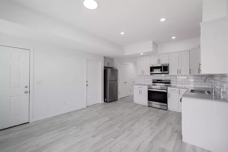 4094 Chappelle Green Southwest, Edmonton, AB, T6W 4M6 - 3