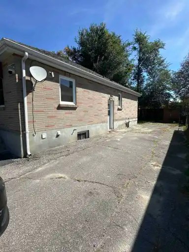 139 Dumble Avenue, Peterborough, ON, K9H 5A9 - 10