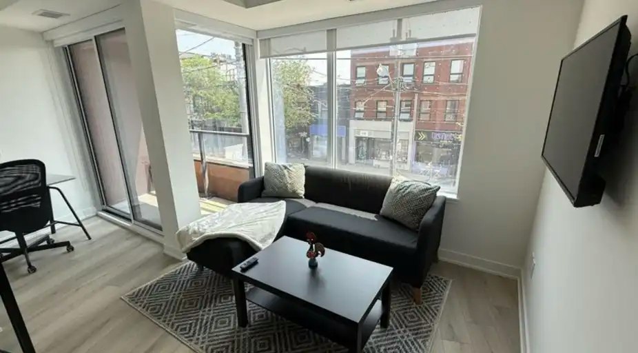 5 Lakeview Avenue, Toronto, ON, M6J 0H3 - 9