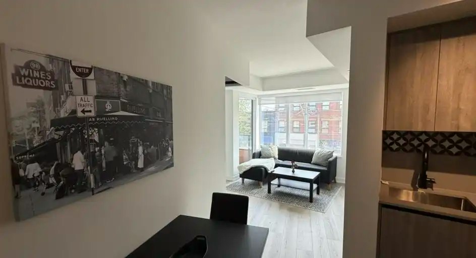 5 Lakeview Avenue, Toronto, ON, M6J 0H3 - 12