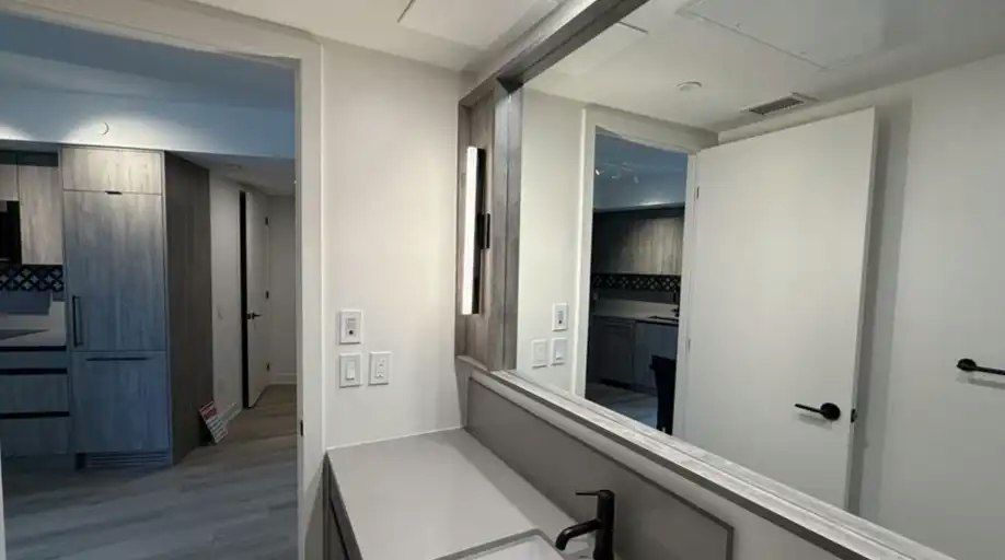 5 Lakeview Avenue, Toronto, ON, M6J 0H3 - 17