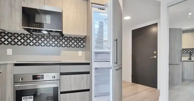 5 Lakeview Avenue, Toronto, ON, M6J 0H3 - 14