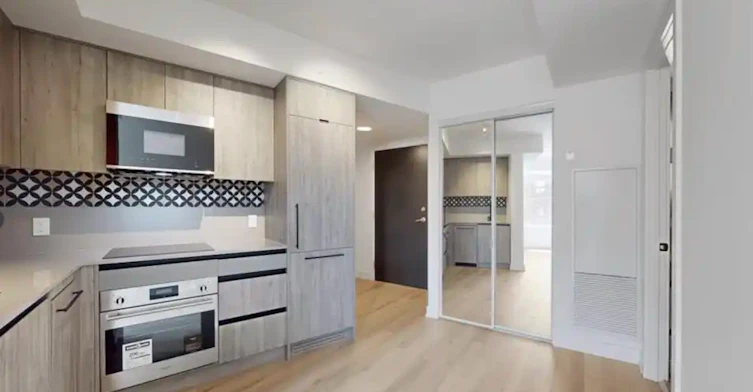 5 Lakeview Avenue, Toronto, ON, M6J 0H3 - 13