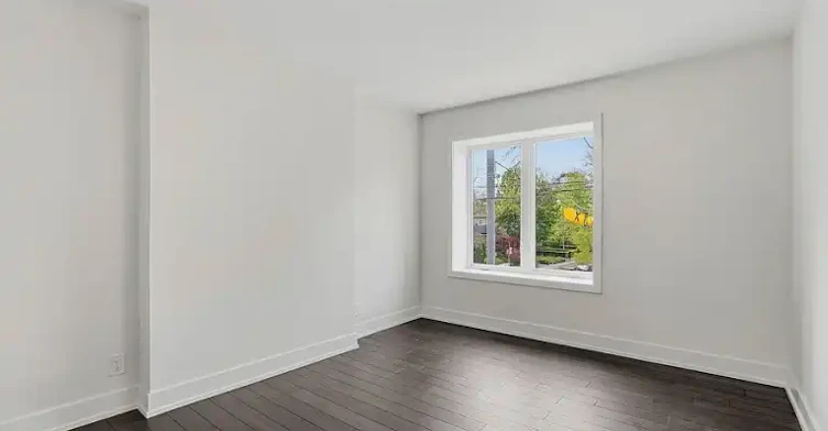 1842 Dundas Street East, Toronto, ON, M4L 1M5 - 13