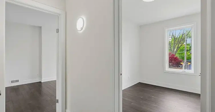 1842 Dundas Street East, Toronto, ON, M4L 1M5 - 9