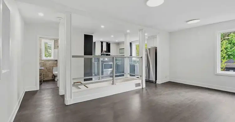 1842 Dundas Street East, Toronto, ON, M4L 1M5 - 3