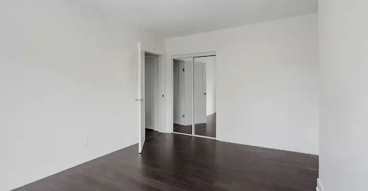 1842 Dundas Street East, Toronto, ON, M4L 1M5 - 7