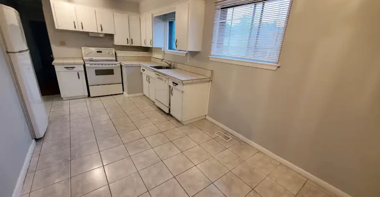 235 Wilson Road North, Oshawa, ON, L1G 6E3 - 9