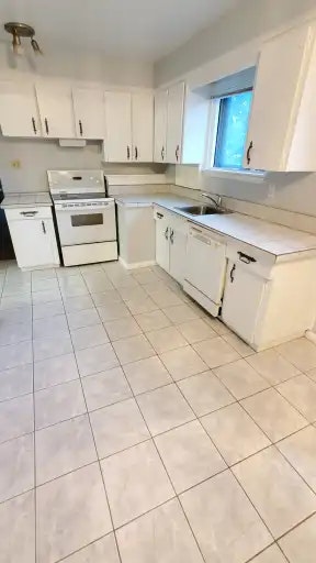 235 Wilson Road North, Oshawa, ON, L1G 6E3 - 12