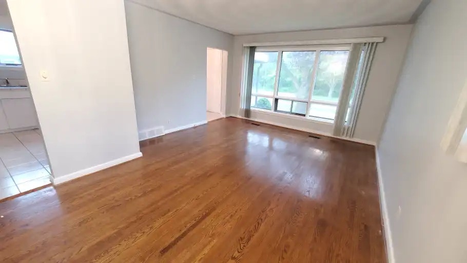 235 Wilson Road North, Oshawa, ON, L1G 6E3 - 4