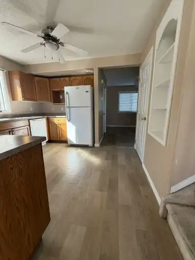 12410 98 Street, Grande Prairie, AB, T8V 7K7 - 2