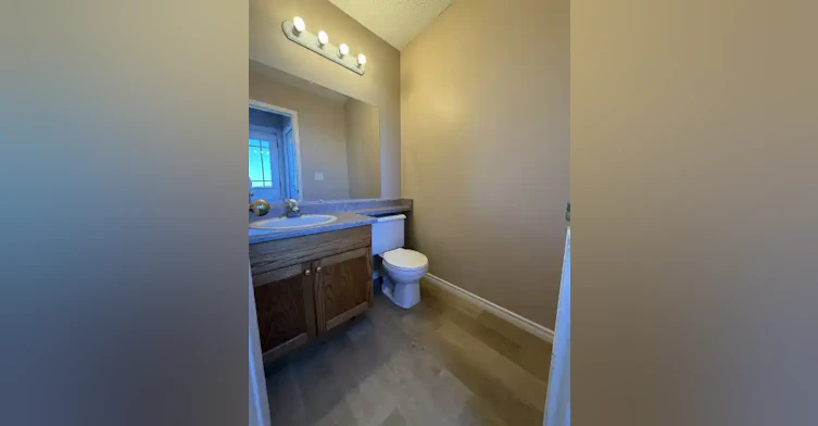 12410 98 Street, Grande Prairie, AB, T8V 7K7 - 9
