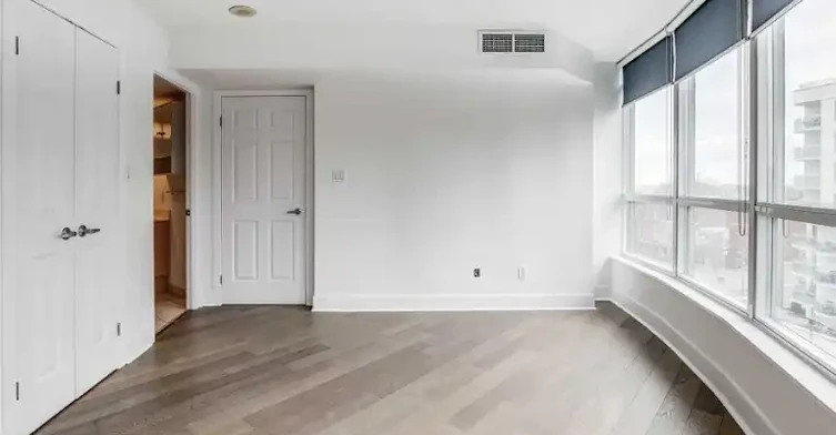 550 Queens Quay West, Toronto, ON, M5V 3M8