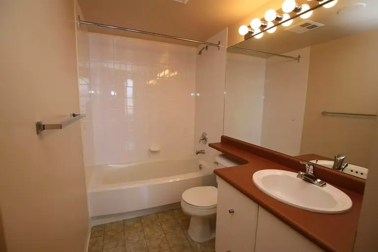 3438 Vanness Avenue, Vancouver, BC, V5R 6E7 - 10