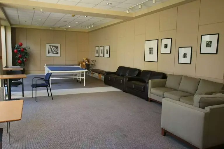 3438 Vanness Avenue, Vancouver, BC, V5R 6E7 - 11